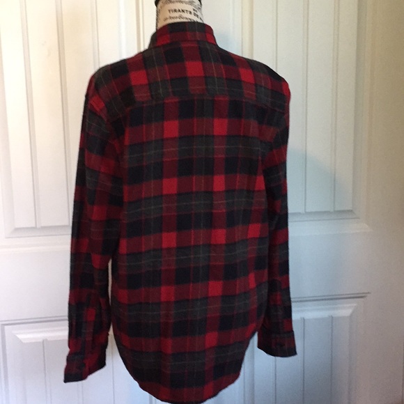 New Field & Stream Plaid shirt - Picture 2 of 4